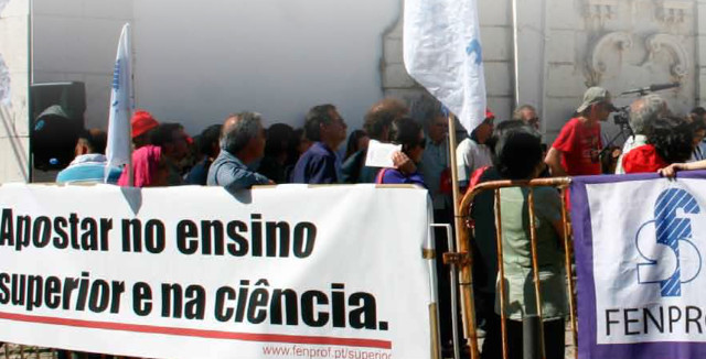 A Ciência em Portugal assenta na precariedade de investigadores