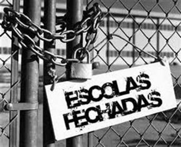 escola fechada